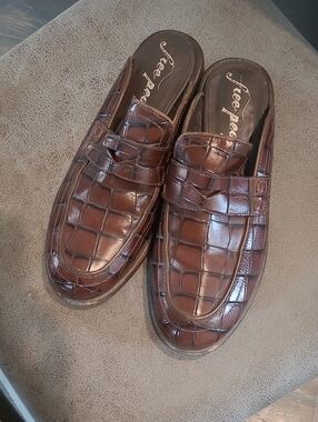 Free People Faux Croc Loafers. Size 6.5